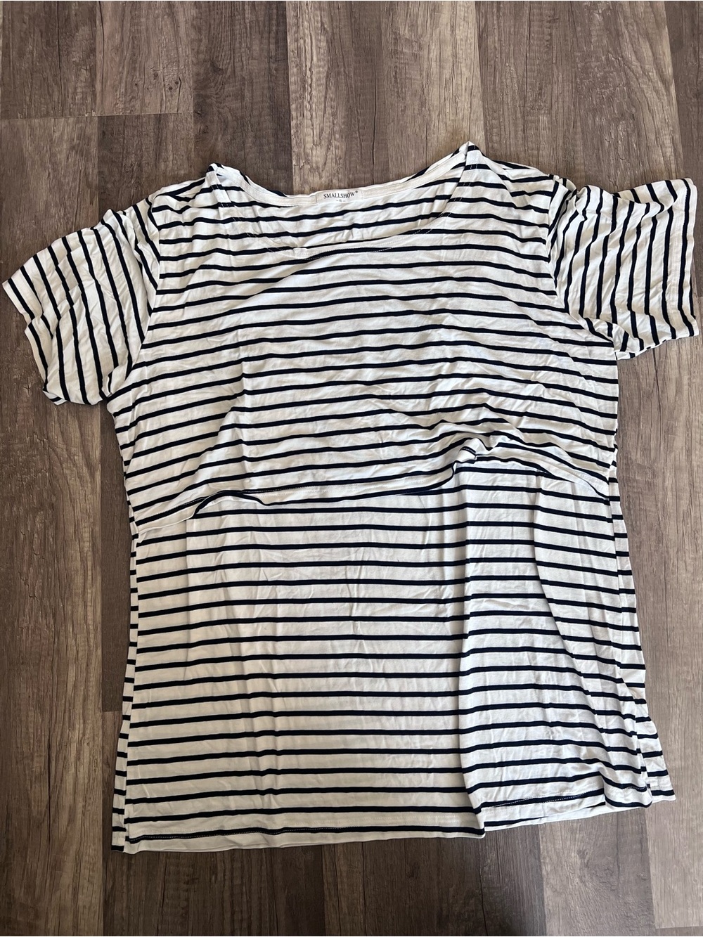 Women's Black & White Striped Short Sleeve Tee by Smallshow for breastfeeding